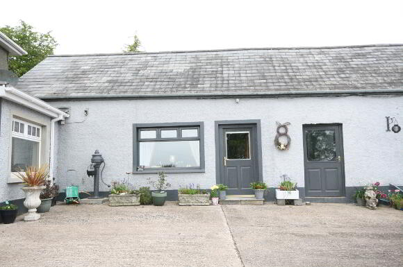 Photo 1 of Studio/ Apartment, Aghalee, Aghalee