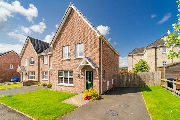 Photo 1 of 10 Ayrshire Way, Lisburn