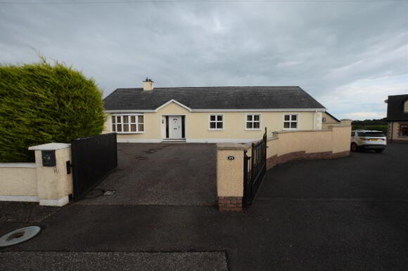 Photo 1 of 16 Sheers Place, Cabragh, Dungannon