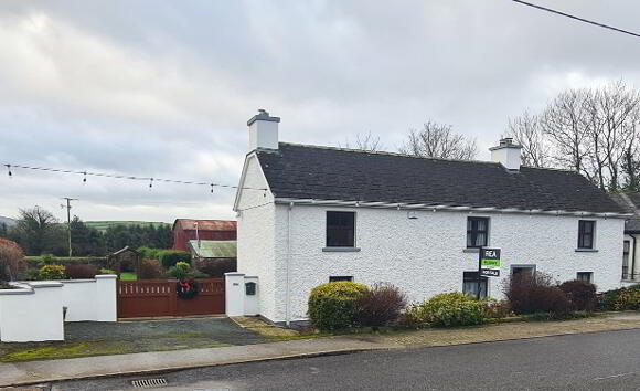 Photo 1 of "Oisin", Main Street, Knockananna