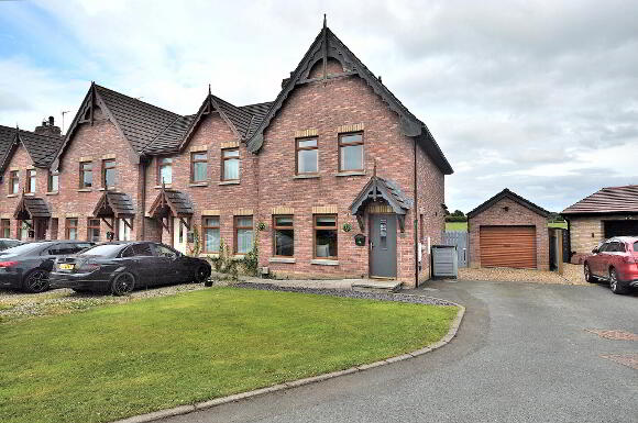 Photo 1 of 24 Stonebridge Square, Bangor