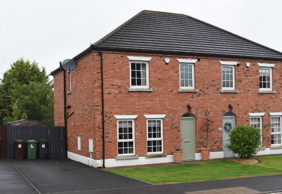 Photo 1 of 44 Harlow Green, Moira
