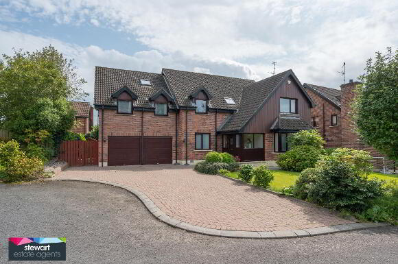 Photo 1 of 10 Waringfield Drive, Moira