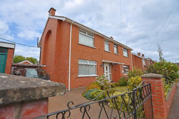 Photo 1 of 48 Roslyn Park, Lisburn