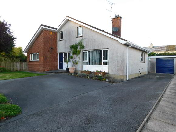 Photo 1 of 27 Pinewood Avenue, Omagh