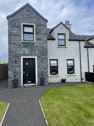 Photo 1 of 10 Darragh Court, Longstone, Annalong