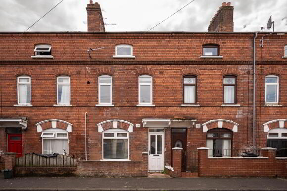 Front of house.jpg