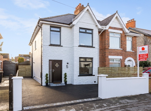 Photo 2 of 5 Orby Drive, Belfast