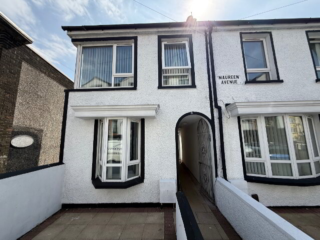 Photo 1 of 2a Maureen Avenue, City Centre, L'Derry
