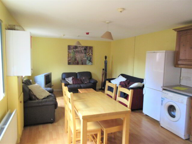 Photo 1 of 3 Bedroom Apartment, Fitzroy Avenue, Queens Quarter, Belfast
