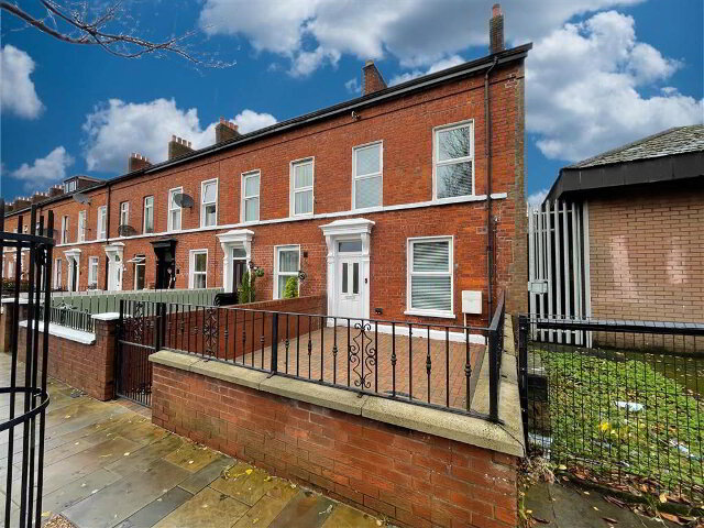 Photo 1 of 98 Mountpottinger Road, Belfast