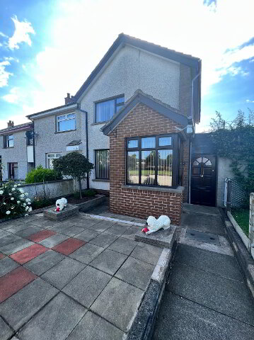 Photo 1 of 12 Limetree Close, Antrim