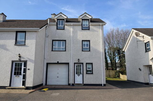 6 roe park court.png