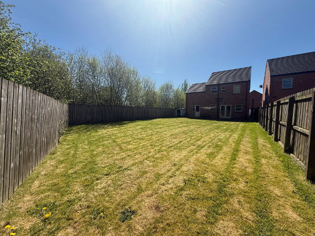 Photo 36 of 14 Eaton Fields, Ballymena