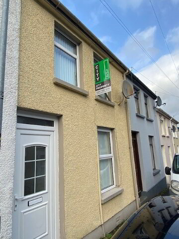 Photo 1 of ** Student**, 24 Glasgow Terrace, houses to rent in Derry