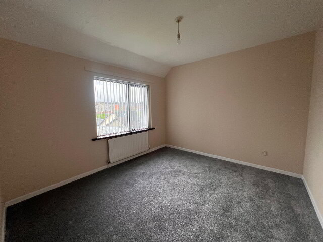 Photo 10 of 75 Glenariff Crescent, Ballymena