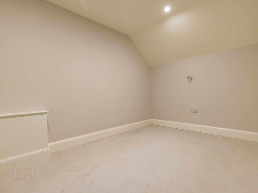 Photo 37 of 96 Hillsborough Road, Dromore