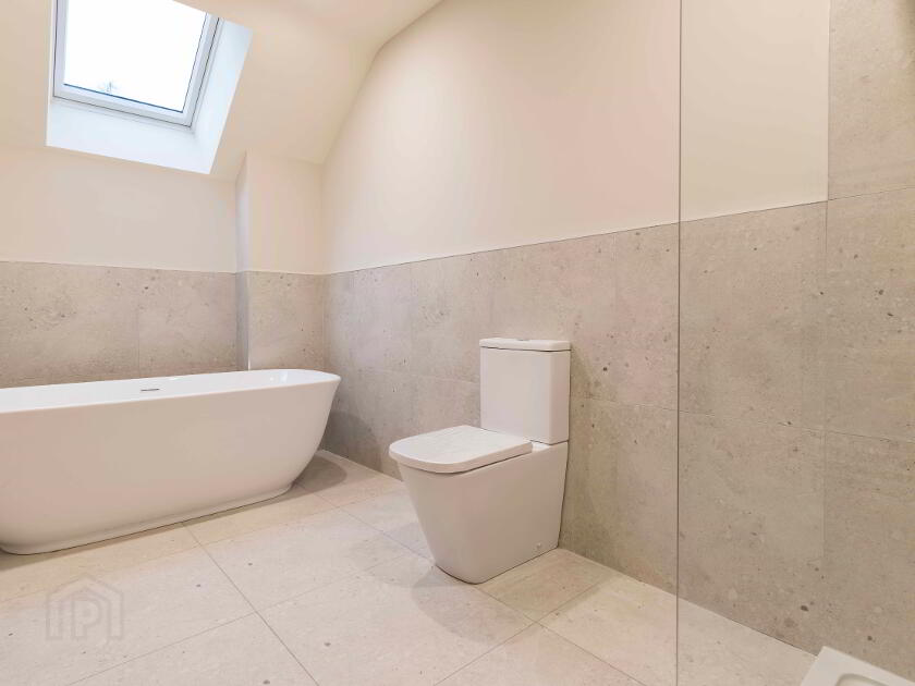 Photo 34 of 96 Hillsborough Road, Dromore