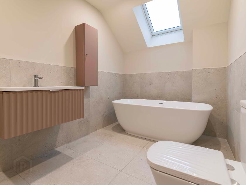 Photo 32 of 96 Hillsborough Road, Dromore