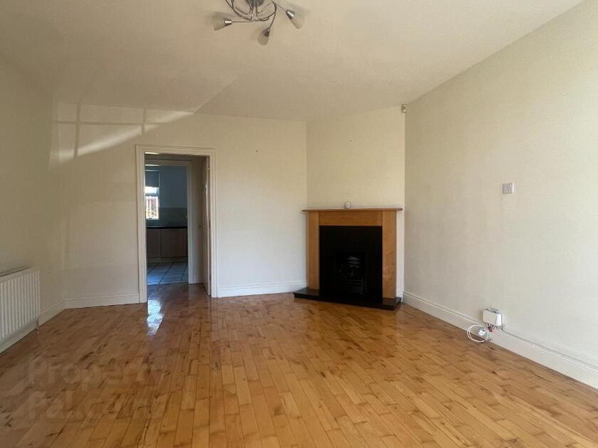 Photo 4 of 11 Glebe Crescent, Moira