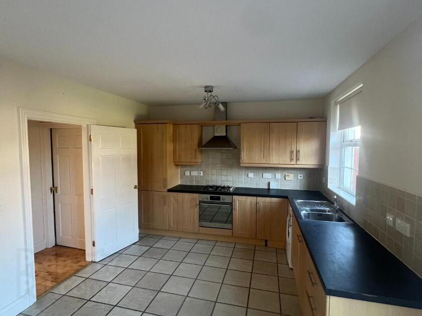 Photo 5 of 11 Glebe Crescent, Moira