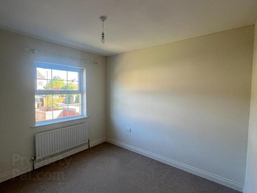 Photo 11 of 11 Glebe Crescent, Moira