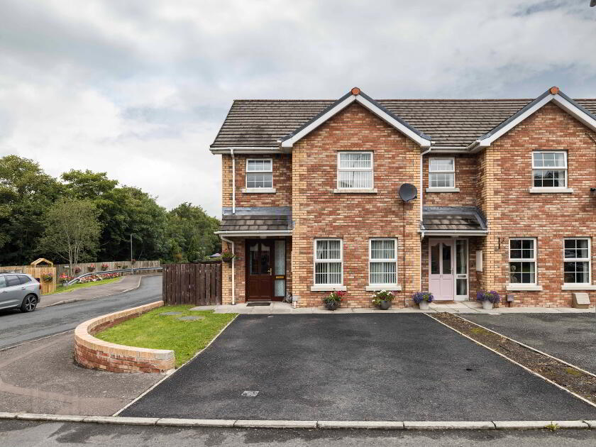Photo 2 of 35 Meadow Bank, Banbridge