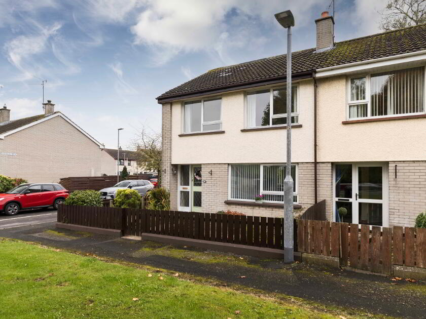 Photo 3 of 27 Ashvale Drive, Loughbrickland