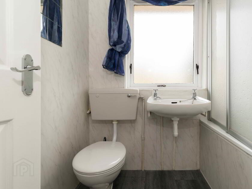 Photo 17 of 27 Ashvale Drive, Loughbrickland