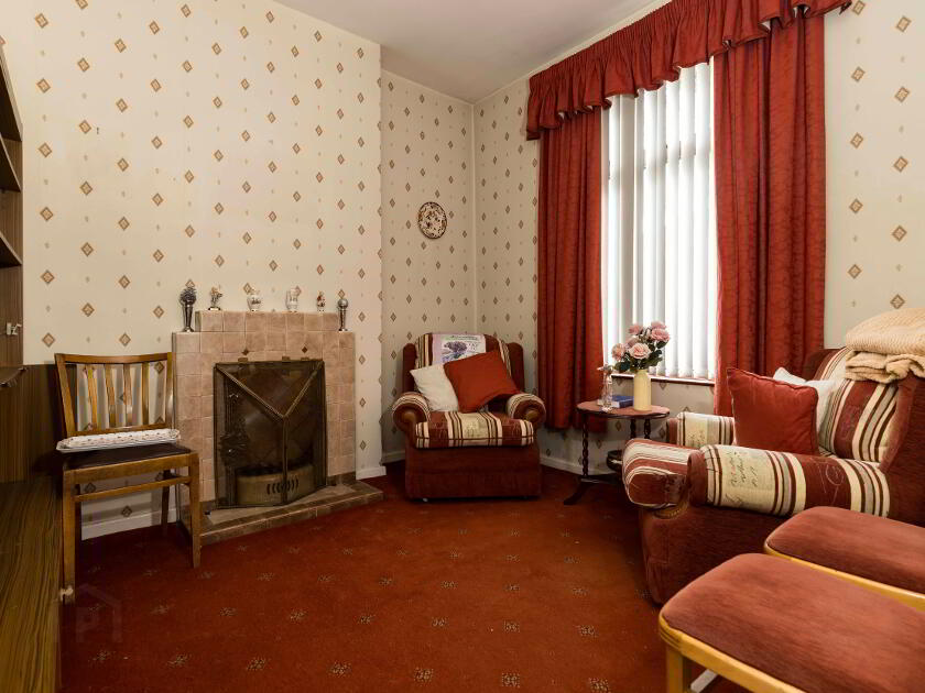 Photo 4 of 38 Kenlis Street, Banbridge