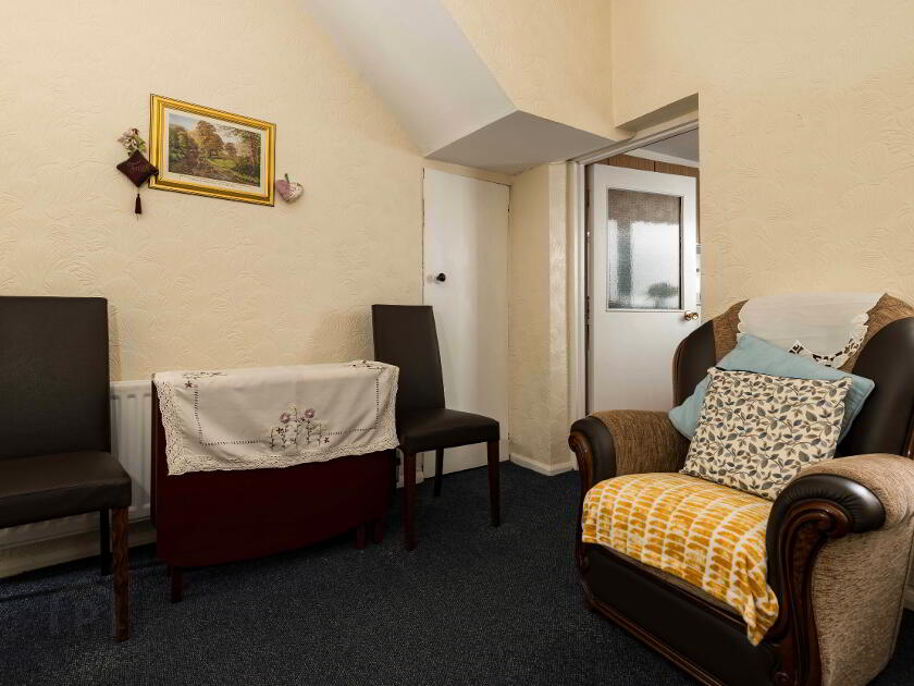 Photo 7 of 38 Kenlis Street, Banbridge