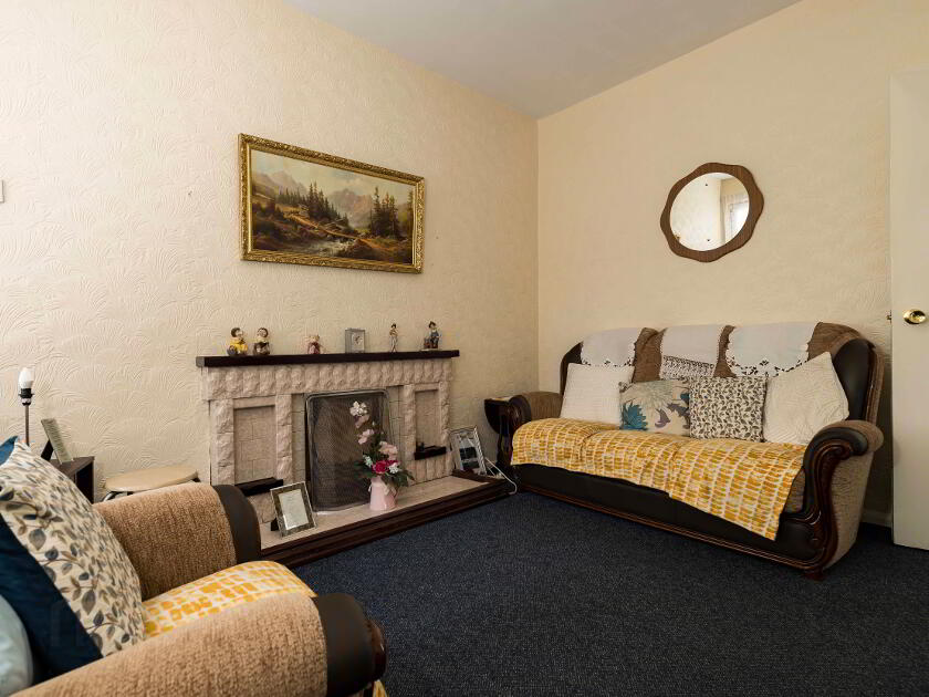 Photo 8 of 38 Kenlis Street, Banbridge