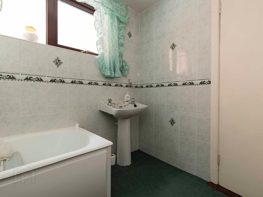 Photo 13 of 38 Kenlis Street, Banbridge