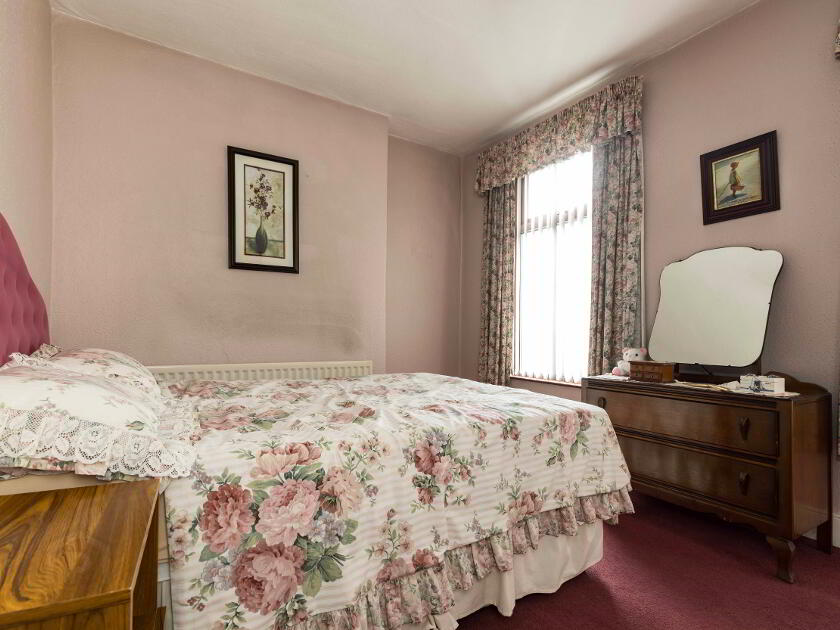 Photo 15 of 38 Kenlis Street, Banbridge