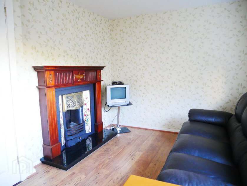 Photo 3 of 35 Coleshill Crescent, Enniskillen