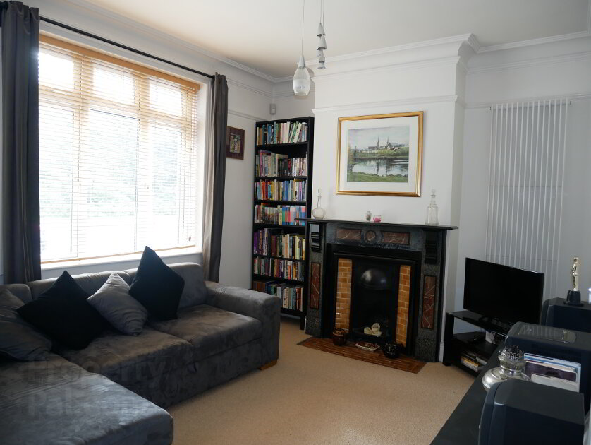 Photo 2 of 12 Irvinestown Road, Enniskillen