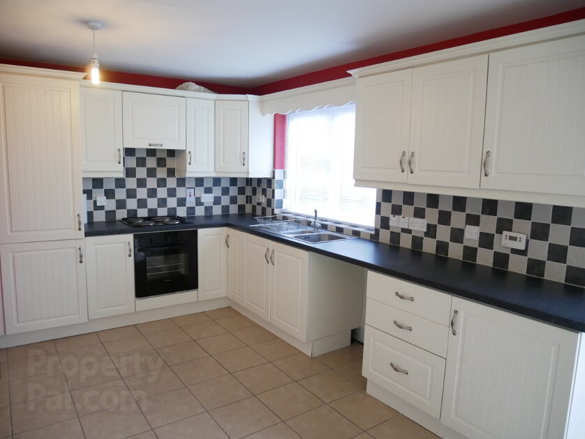 Photo 3 of 33 Hillcrest Drive, Irvinestown