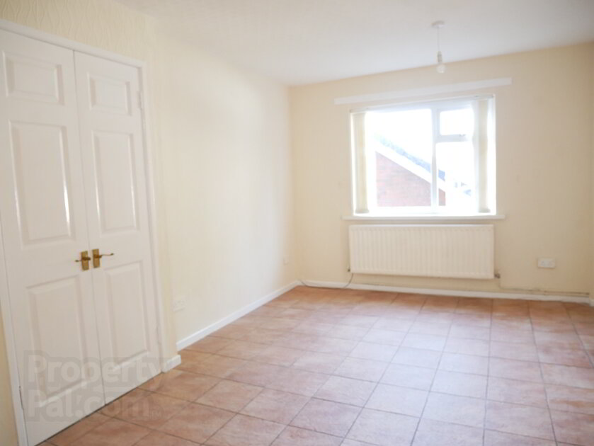 Photo 2 of 10 Drumgay Close, Enniskillen