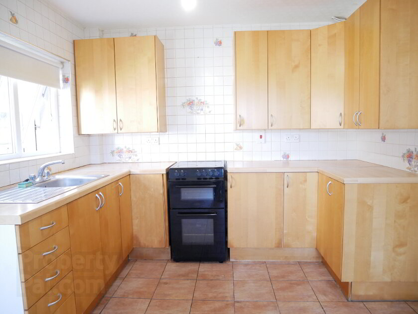 Photo 4 of 10 Drumgay Close, Enniskillen