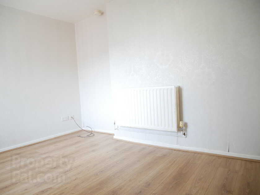 Photo 3 of 10 Drumgay Close, Enniskillen