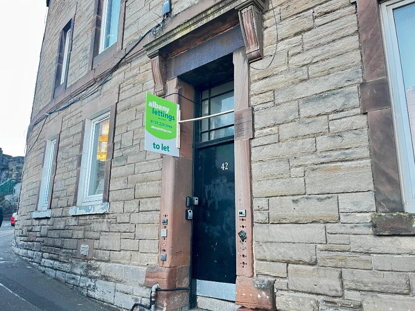 Photo 1 of 42 Stewart Terrace, Gorgie, Edinburgh