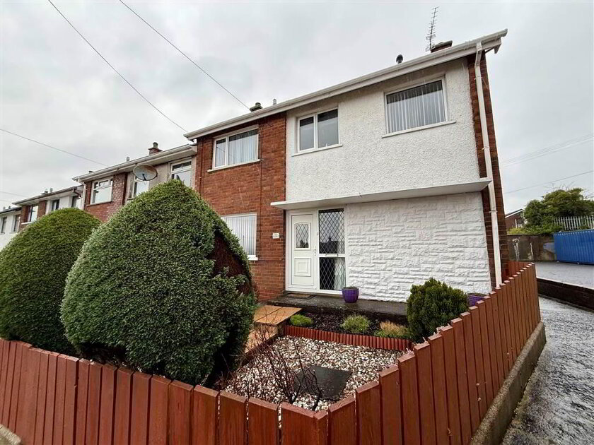 Photo 1 of 72 Queens Avenue, Glengormley, Newtownabbey