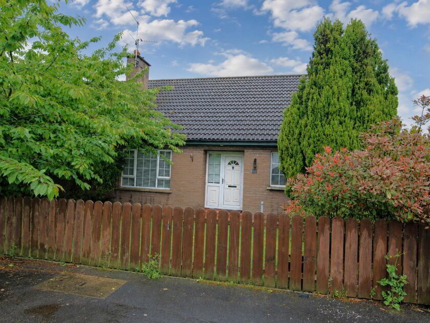 Photo 1 of 117 Landgarve Manor, Crumlin