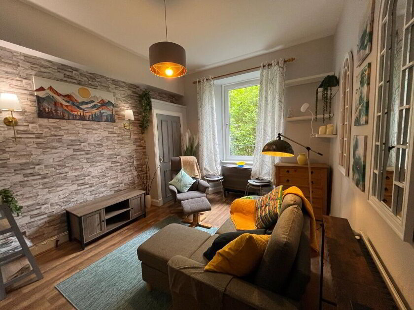 Photo 1 of 4 Taylor Place, Meadowbank, Edinburgh