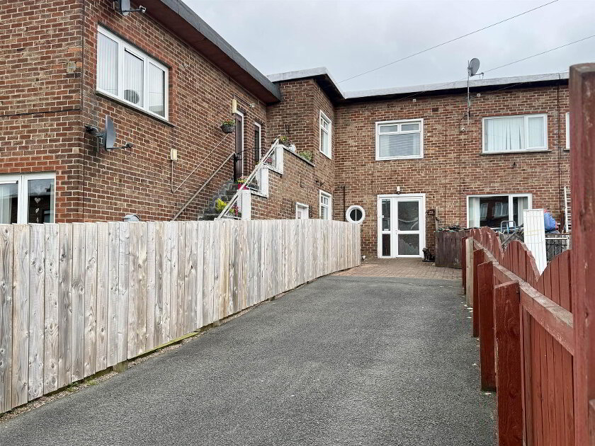 Photo 1 of 20 Burntollet Way, Cregagh, Belfast