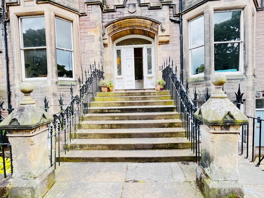 Photo 1 of 2 Bruntsfield Crescent, Bruntsfield, Edinburgh