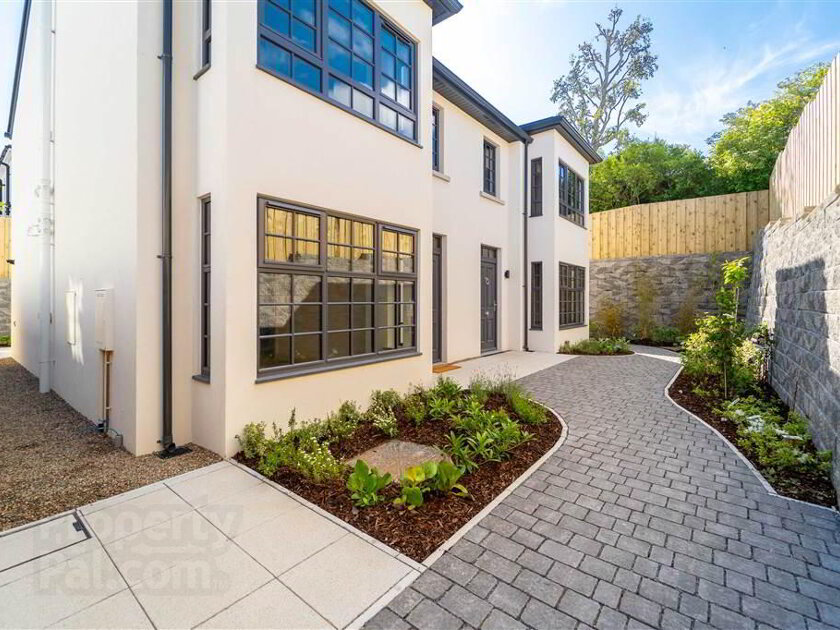 Photo 1 of 70 Groomsport Road, Bangor