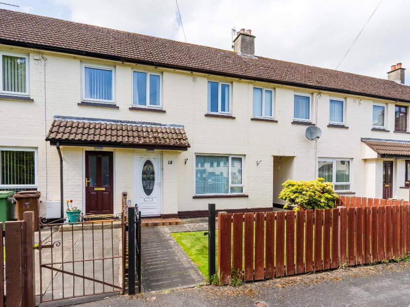 Photo 1 of 14 Eglantine Crescent, Hillsborough