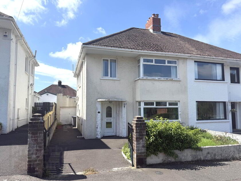 Photo 1 of 28 Stirling Avenue, Cregagh, Belfast