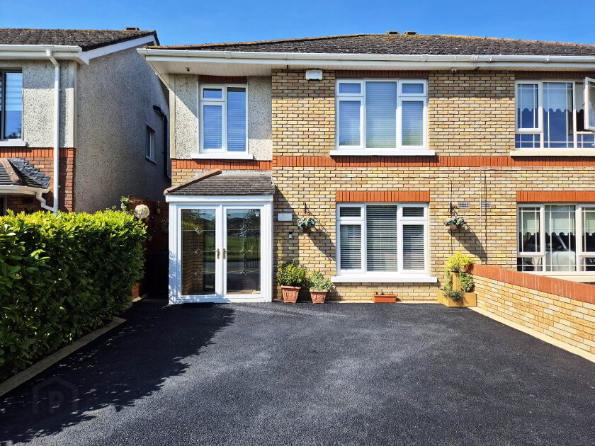 Photo 1 of 39 Mornington Court, Mornington